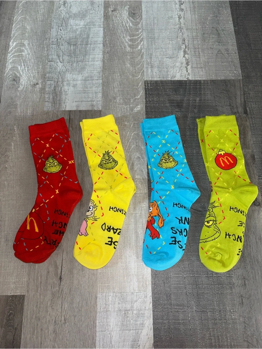 🎄McDonald's The Grinch Crew Socks - Red, Yellow, Blue, Green (Set of 4)